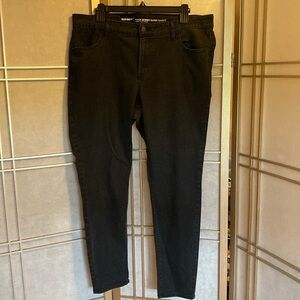 Old Navy Super Skinny Black Jeans, women’s size 16 Reg